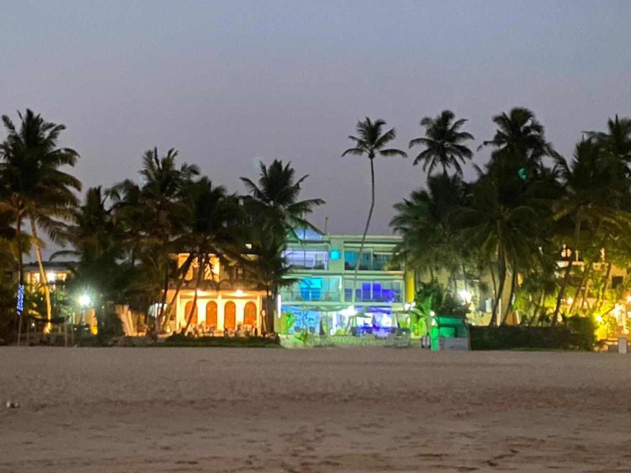 Josan Villa With A Glorious Beach And Sea View Habaraduwa Central Exterior photo